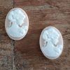Cabochons beige wit camee lady 13x18mm