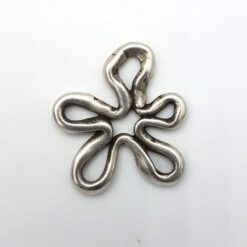 DQ Bedel bloem 45x40mm antiek zilver