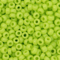 Miyuki rocailles 8/0 Opaque chartreuse green 8-416