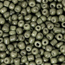 Glaskralen Rocailles 8/0 (3mm) Khaki green