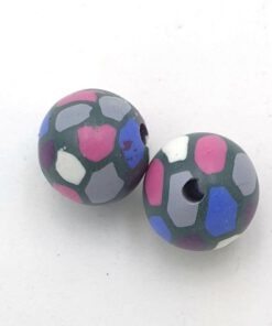 Fimo klei kralen Grijs met wit roze en blauwe vlakjes 10mm