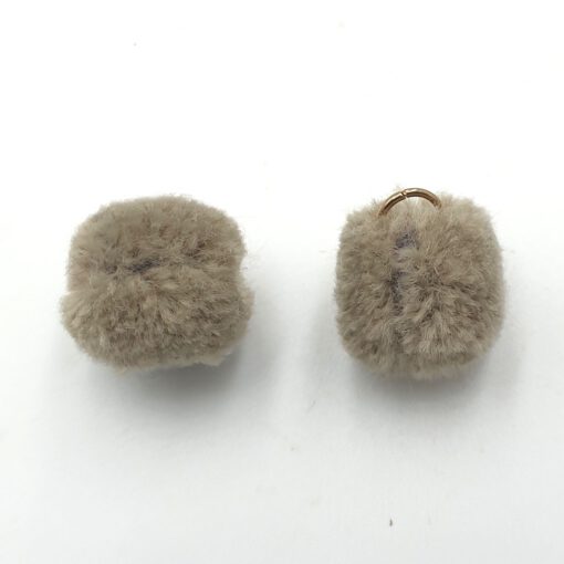 Pompom bedel met oog goud 15mm taupe grey