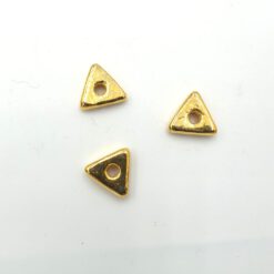 Glaskralen goud driehoek 10mm