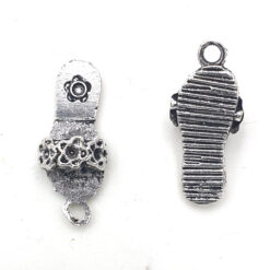 Metalen bedel Slipper 23x10mm antiek zilver
