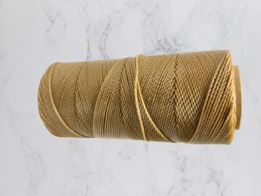 Braziliaans polyester waxkoord 1mm Camel (per meter)