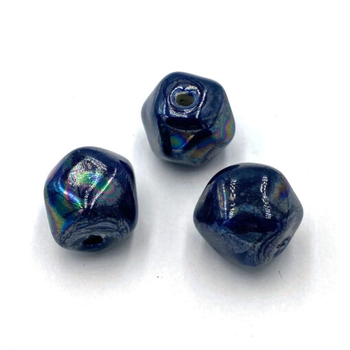 Keramiek kralen Donkerblauw facet met olieglans 16mm