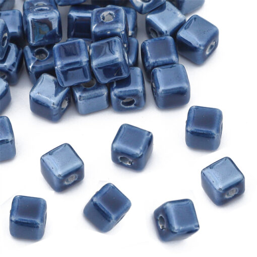 Keramiek kralen cube 5mm donkerblauw